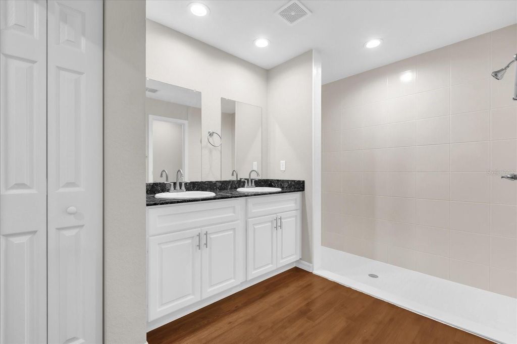 Image 16 of property listing at 260 MARION OAKS GOLF WAY, Ocala, FL 34473