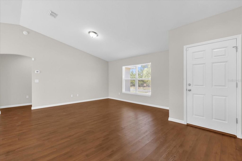 Image 5 of property listing at 260 MARION OAKS GOLF WAY, Ocala, FL 34473