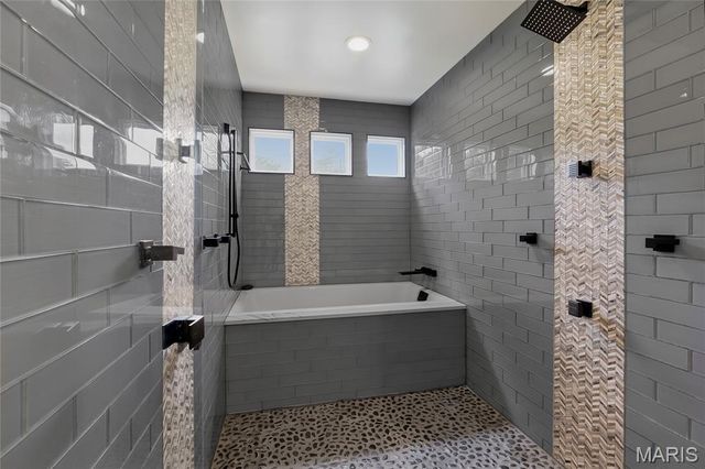 41 Beaver Drive, Creve Coeur, MO 63141