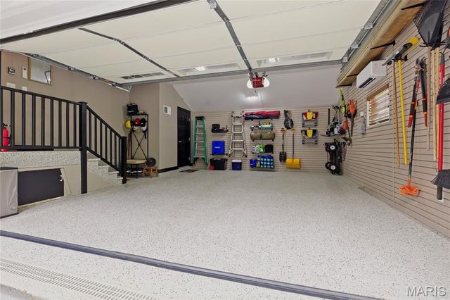 41 Beaver Drive, Creve Coeur, MO 63141