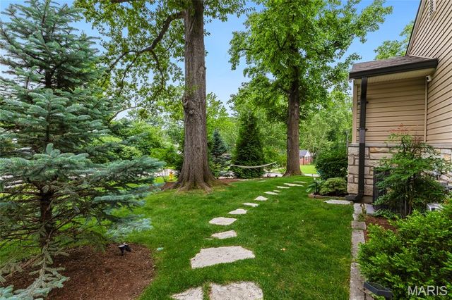 41 Beaver Drive, Creve Coeur, MO 63141