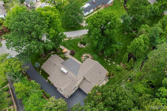 41 Beaver Drive, Creve Coeur, MO 63141