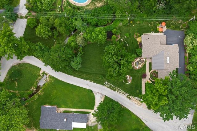 41 Beaver Drive, Creve Coeur, MO 63141
