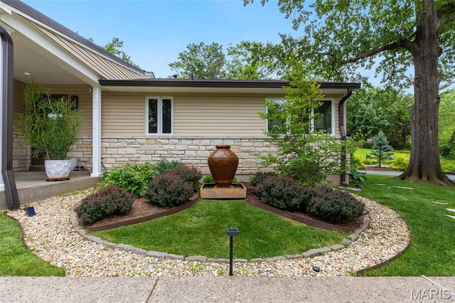 41 Beaver Drive, Creve Coeur, MO 63141