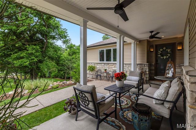 41 Beaver Drive, Creve Coeur, MO 63141