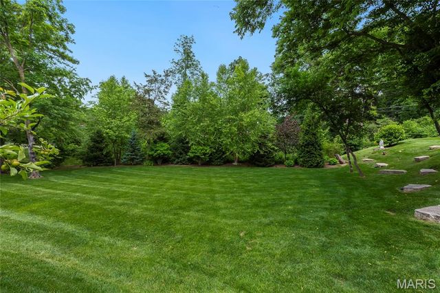 41 Beaver Drive, Creve Coeur, MO 63141