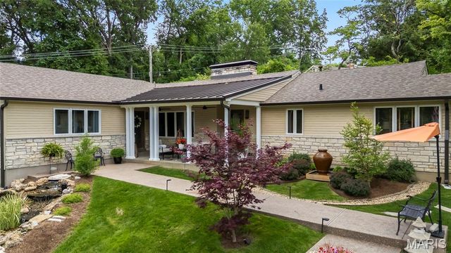 41 Beaver Drive, Creve Coeur, MO 63141