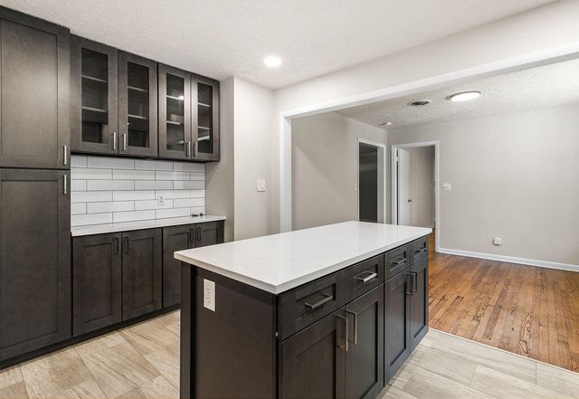 1845 S Link Avenue, Springfield, MO 65804