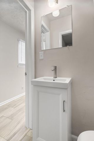 1845 S Link Avenue, Springfield, MO 65804