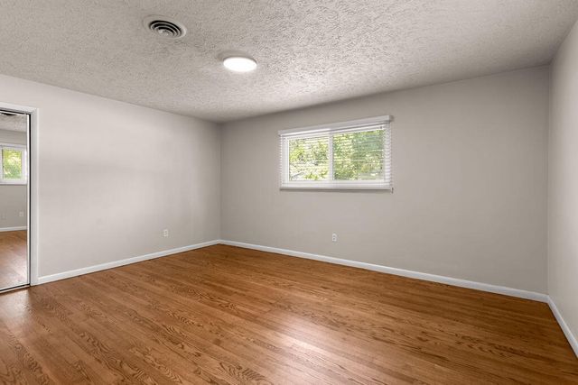 1845 S Link Avenue, Springfield, MO 65804