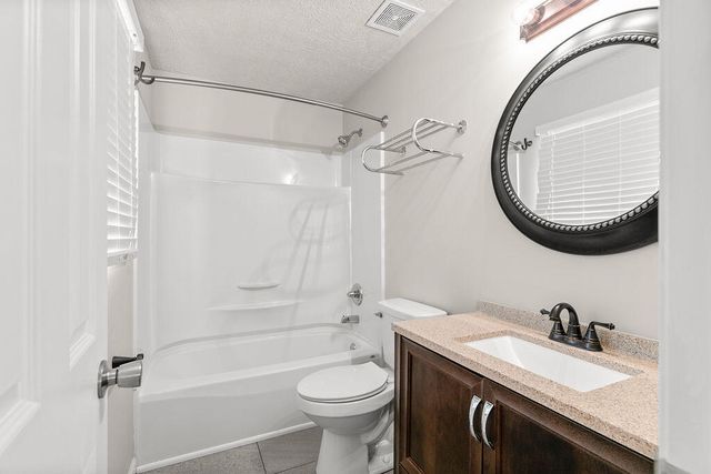 1845 S Link Avenue, Springfield, MO 65804