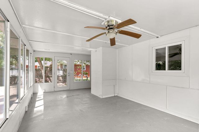 1845 S Link Avenue, Springfield, MO 65804