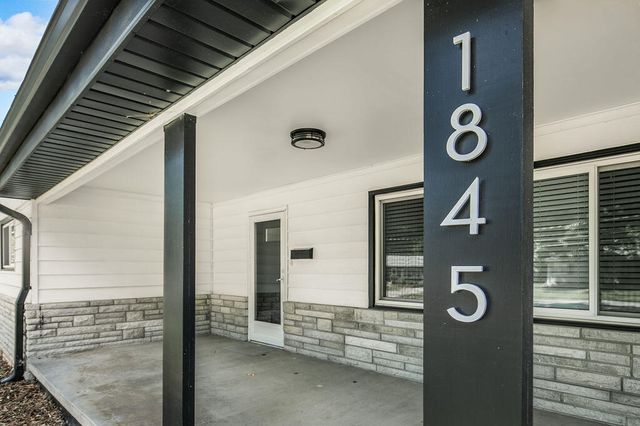 1845 S Link Avenue, Springfield, MO 65804