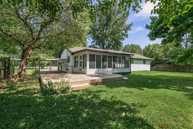 1845 S Link Avenue, Springfield, MO 65804