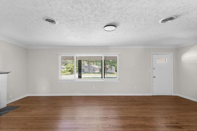 1845 S Link Avenue, Springfield, MO 65804