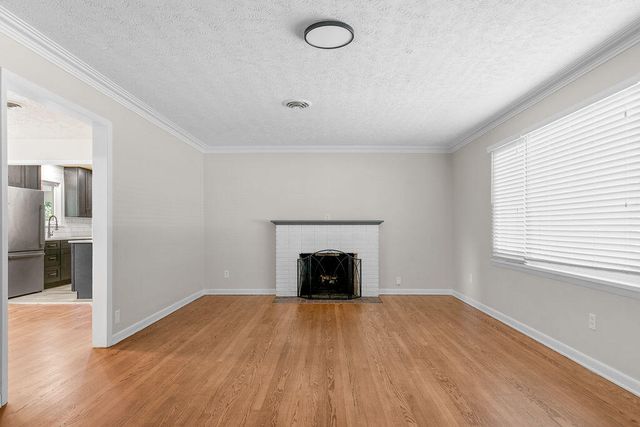 1845 S Link Avenue, Springfield, MO 65804