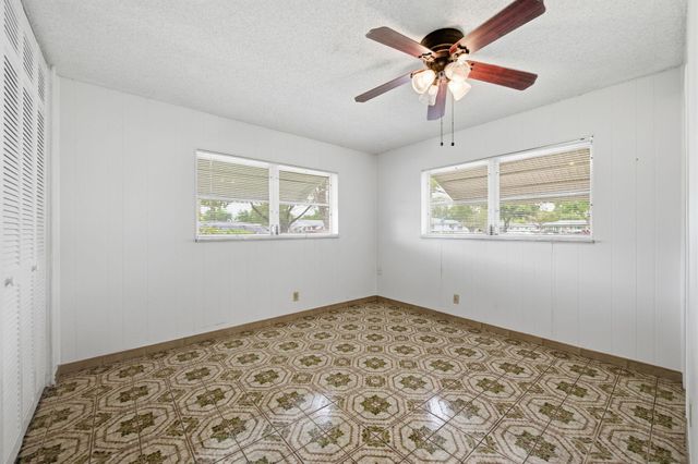 1043 NW 85th Avenue B-4, Plantation, FL 33322