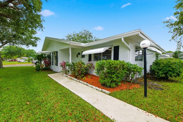 1043 NW 85th Avenue B-4, Plantation, FL 33322