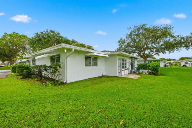 1043 NW 85th Avenue B-4, Plantation, FL 33322