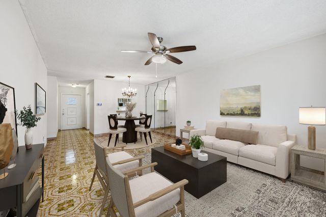 1043 NW 85th Avenue B-4, Plantation, FL 33322