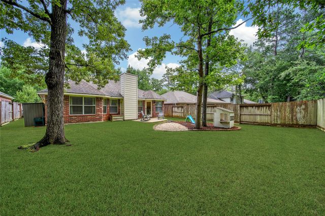 15 Wintergrass Place, The Woodlands, TX 77382