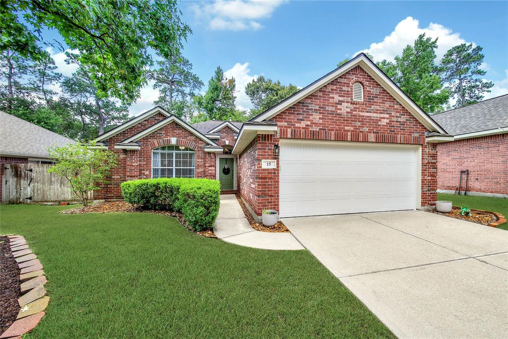 15 Wintergrass Place, The Woodlands, TX 77382