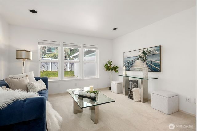 15920 NE 51st St, Redmond, WA 98052