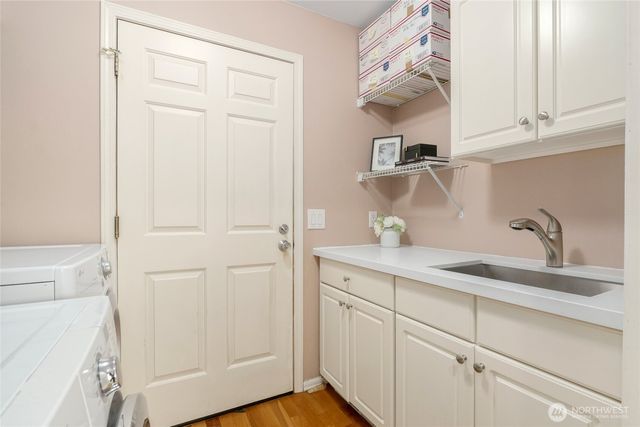 15920 NE 51st St, Redmond, WA 98052