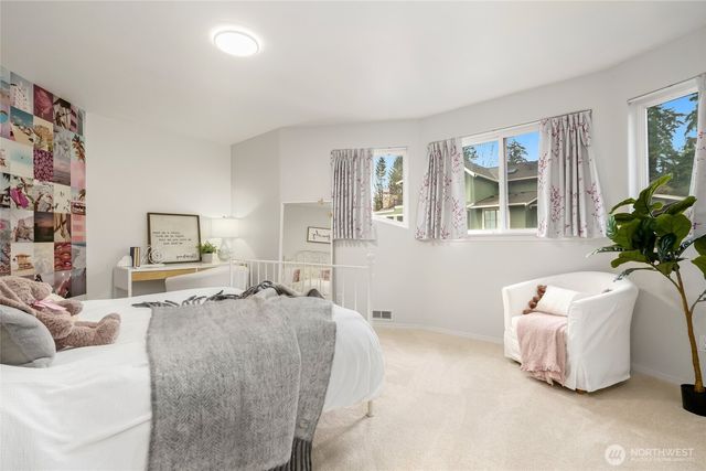 15920 NE 51st St, Redmond, WA 98052