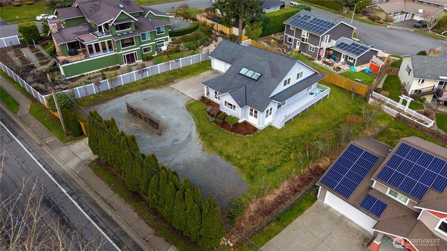 15920 NE 51st St, Redmond, WA 98052