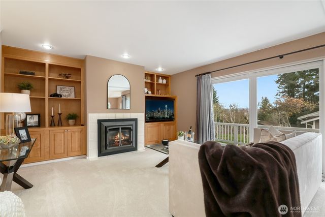 15920 NE 51st St, Redmond, WA 98052