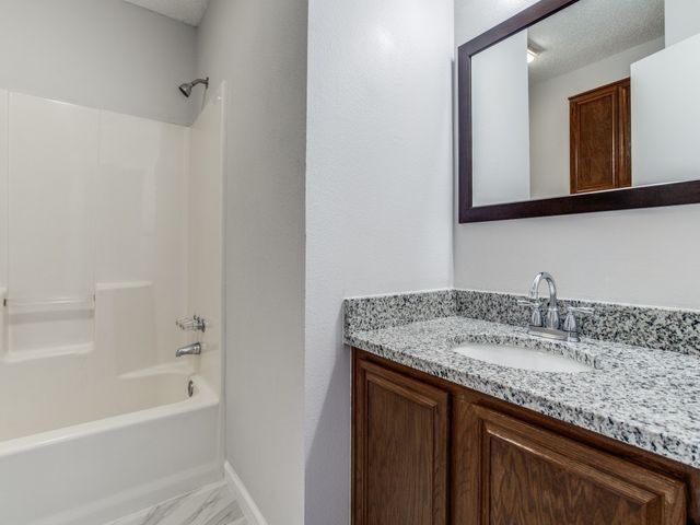 571 Majestic Park Lane, Cedar Hill, TX 75104