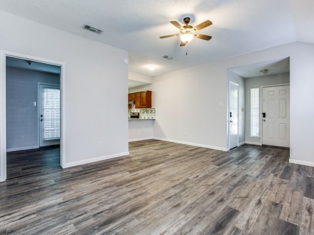 571 Majestic Park Lane, Cedar Hill, TX 75104