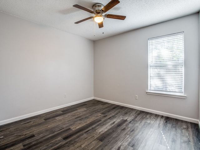 571 Majestic Park Lane, Cedar Hill, TX 75104