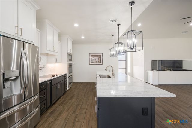 4048 Turning Leaf Drive, Nolanville, TX 76559