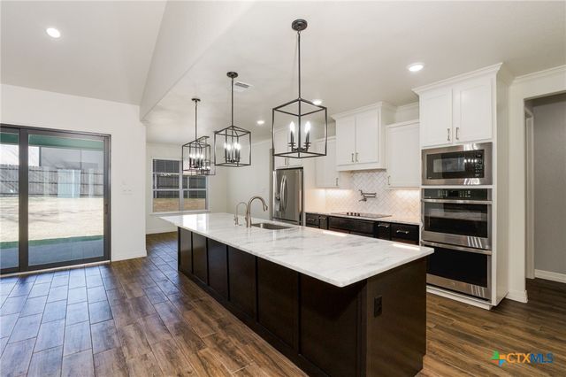 4048 Turning Leaf Drive, Nolanville, TX 76559