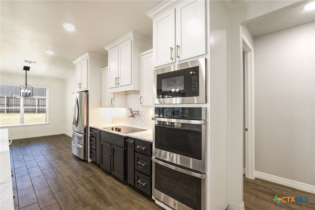 4048 Turning Leaf Drive, Nolanville, TX 76559