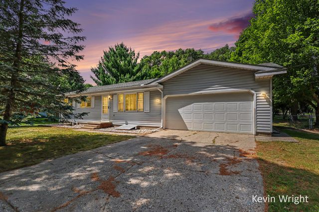 2450 Benston Road, Whitehall, MI 49461
