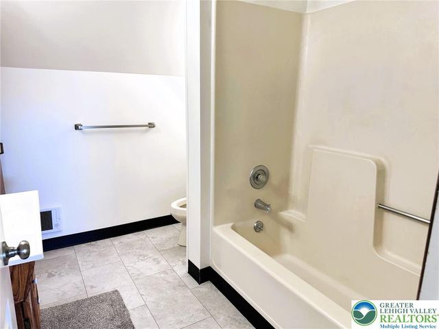 3450 Columbia Street, Whitehall Twp, PA 18052