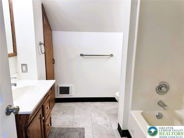 3450 Columbia Street, Whitehall Twp, PA 18052