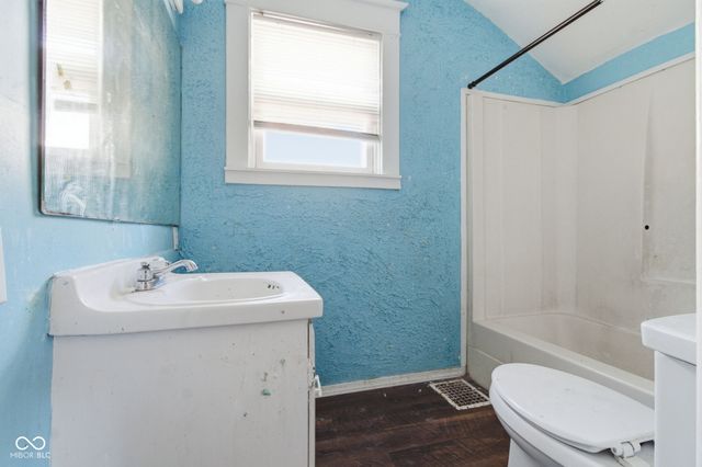 915 N Lasalle Street, Indianapolis, IN 46201