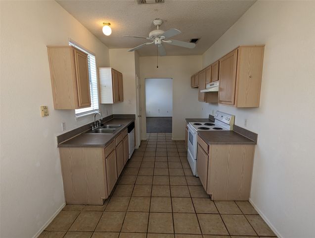 6367 Stonewater Bend Trail, Fort Worth, TX 76179