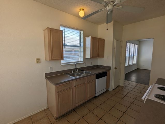 6367 Stonewater Bend Trail, Fort Worth, TX 76179