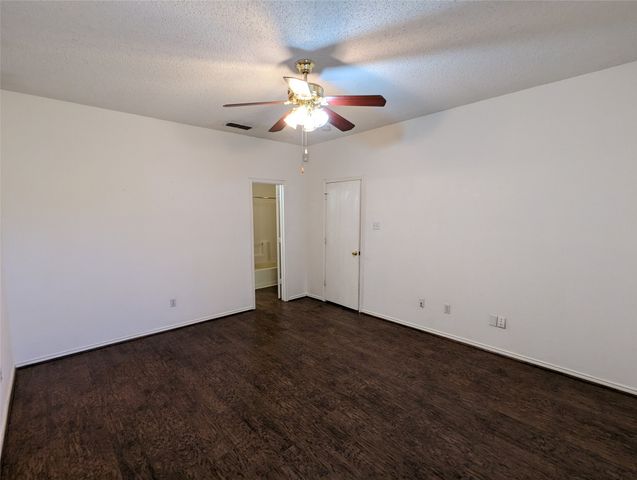 6367 Stonewater Bend Trail, Fort Worth, TX 76179