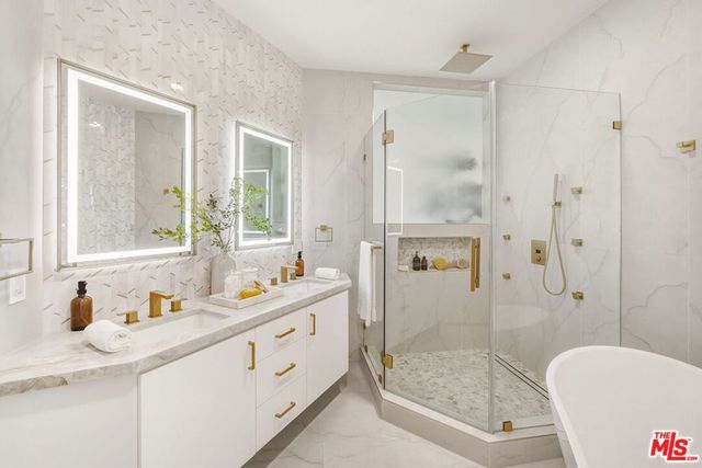 8633 Hollywood Boulevard, Los Angeles, CA 90069