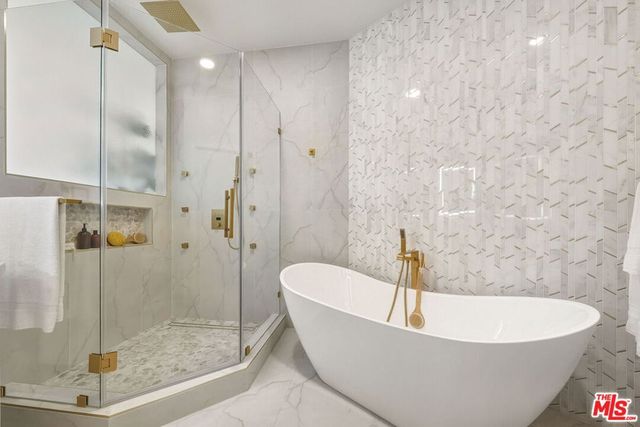 8633 Hollywood Boulevard, Los Angeles, CA 90069