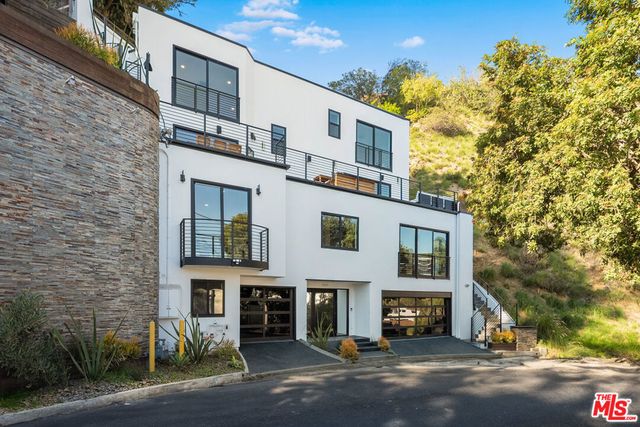 8633 Hollywood Boulevard, Los Angeles, CA 90069