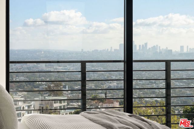 8633 Hollywood Boulevard, Los Angeles, CA 90069