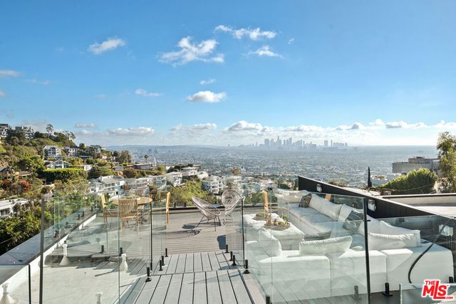 8633 Hollywood Boulevard, Los Angeles, CA 90069