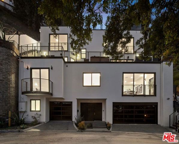 8633 Hollywood Boulevard, Los Angeles, CA 90069